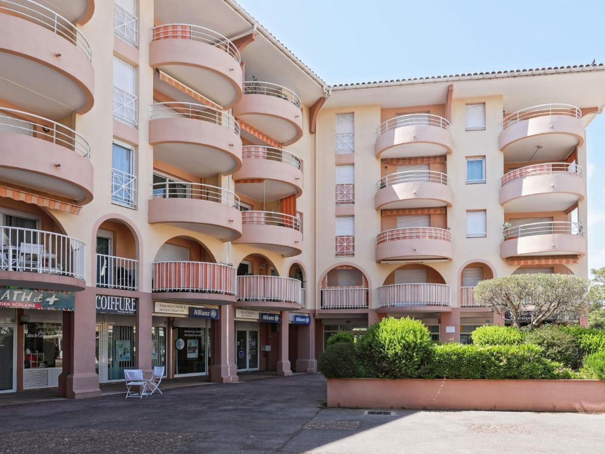 Appartement Le Consul By Interhome Fréjus
